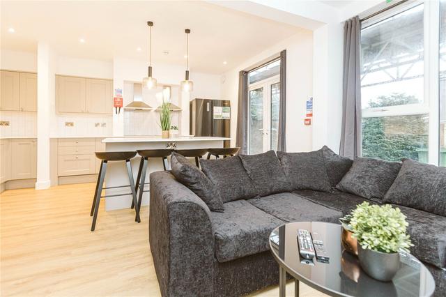 6 bed house — Sixth Avenue, Horfield
