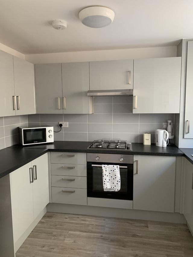 5 bed house — Bath Road, Southsea