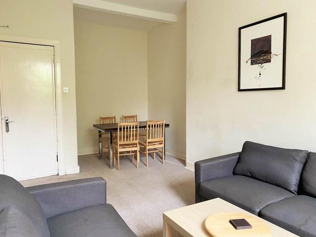 3 bed apartment — Road, Leith