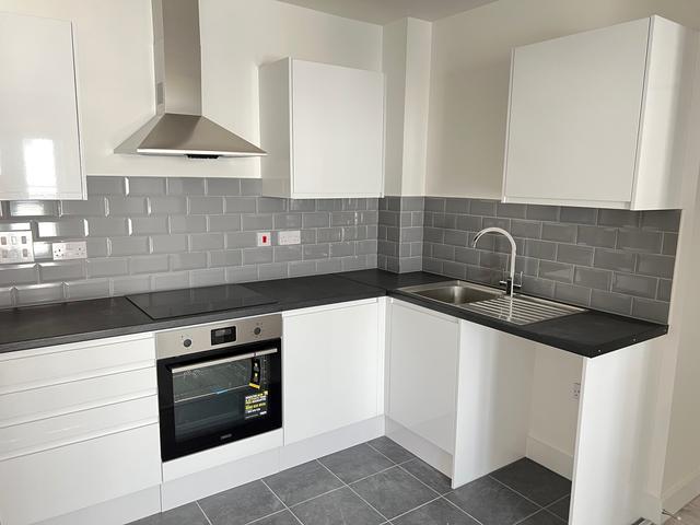 3 bed apartment — The Balbirs, Portswood Road, The Polygon