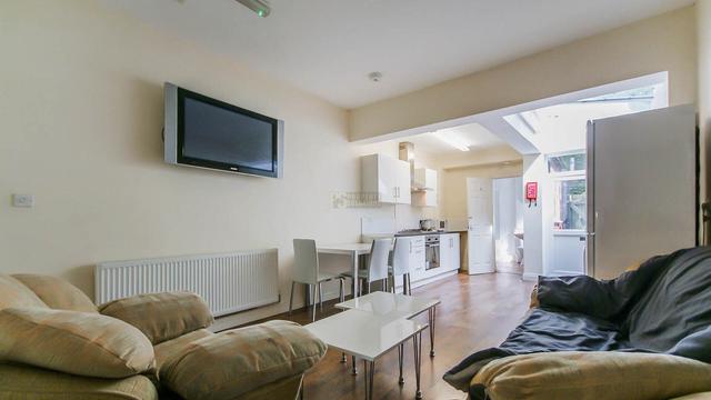 3 bed house — Dogpool Lane Stirchley, City Centre