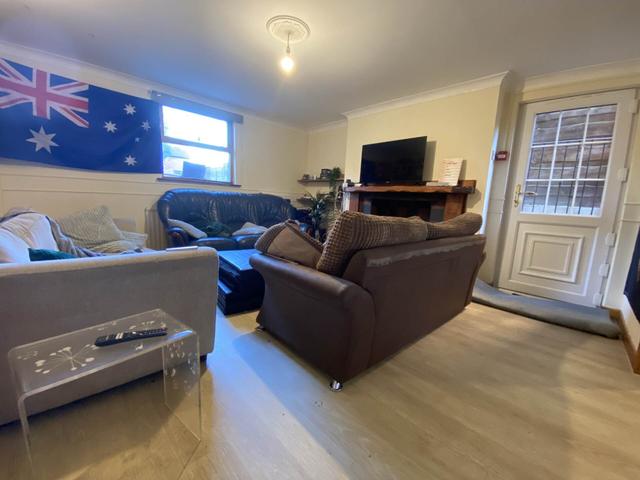 9 bed house — Mauldeth Road, Withington