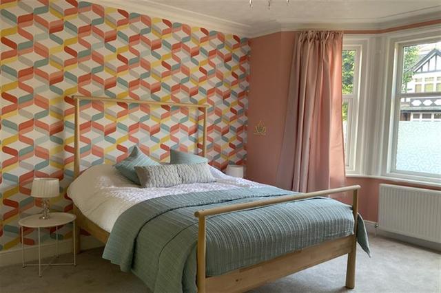 3 bed apartment — Bryanstone Road, Charminster