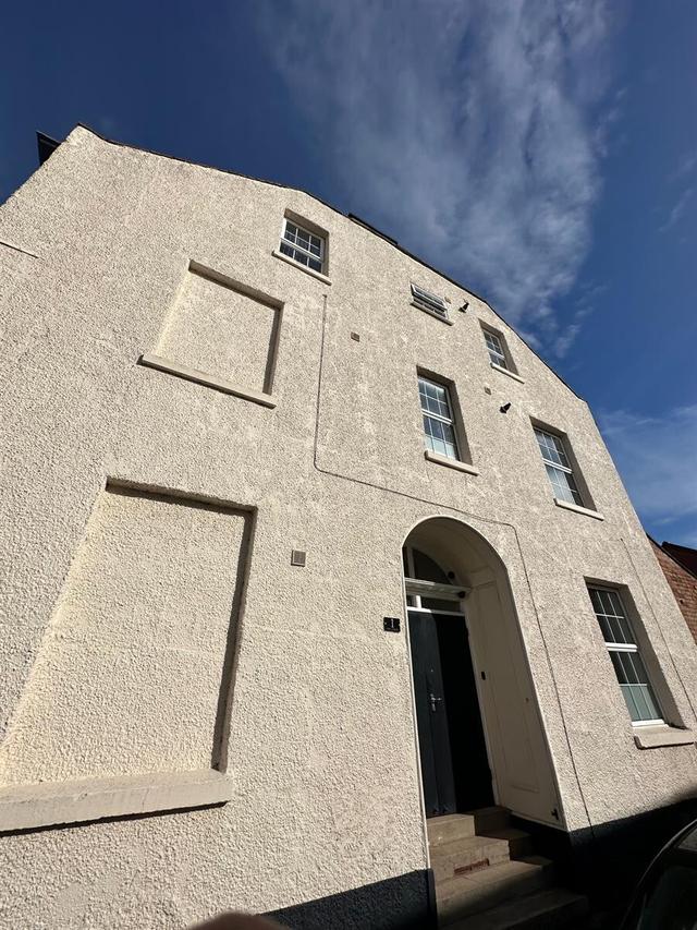 10 bed apartment — New Street, Town Centre
