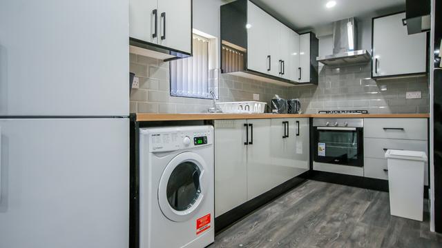 2 bed house — Hobart Croft, City Centre