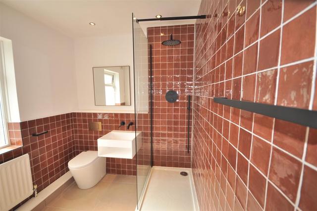4 bed house — West Avenue, Darley