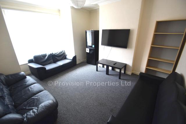 7 bed house — Chestnut Avenue Leeds, Hyde Park