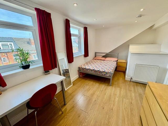 5 bed house — (5 Bed) Osmaston Street, Lenton