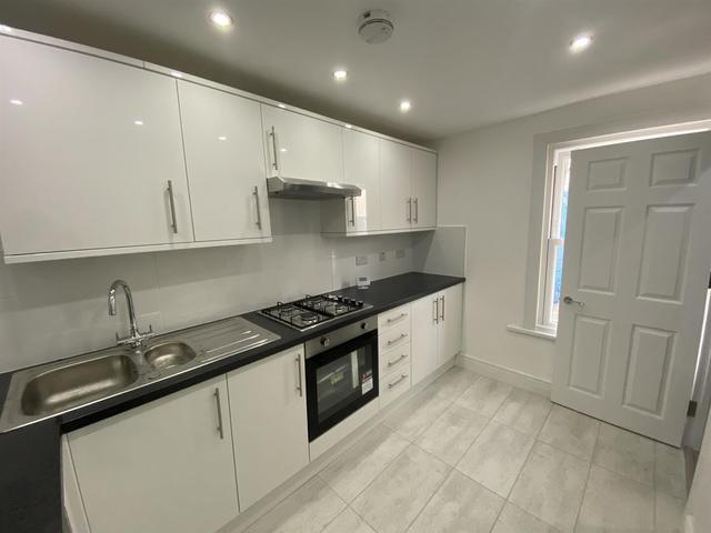 2 bed apartment — Sandy Hill Road, Woolwich