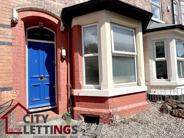 4 bed house — Tudor Grove, Arboretum