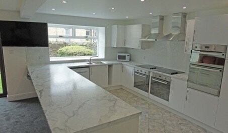 8 bed house — Elmore Road, Broomhill