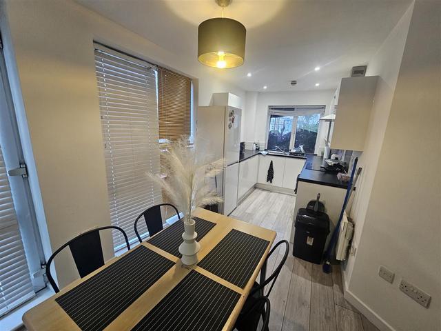 2 bed apartment — Russell Road, Radford