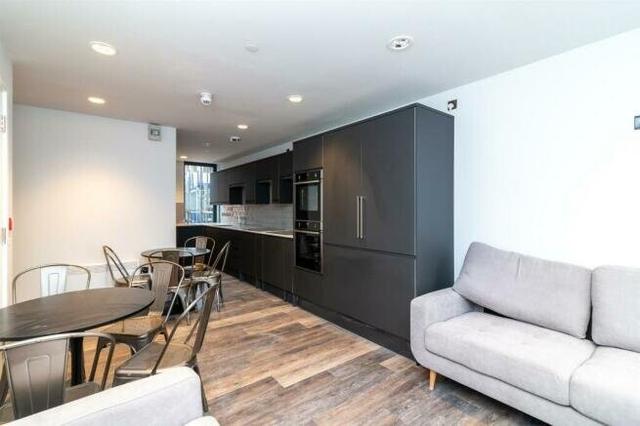 4 bed house — Howard Street, Hockley
