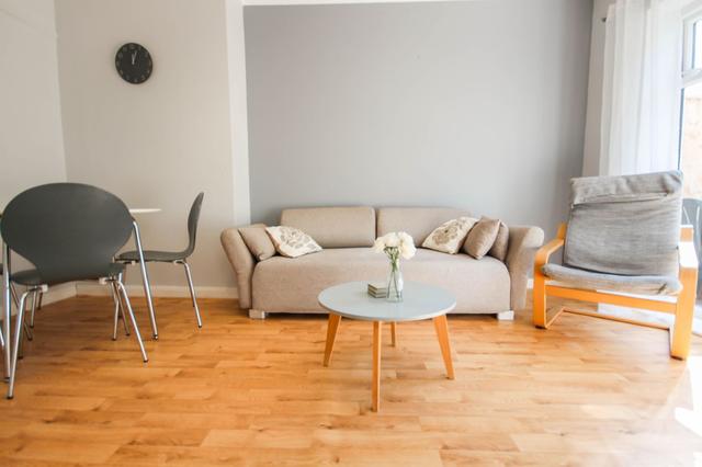 4 bed house — Portland Road, Winton