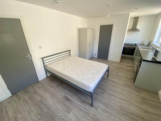 1 bed apartment — Off Hawthorne Avenue, Uplands, Uplands
