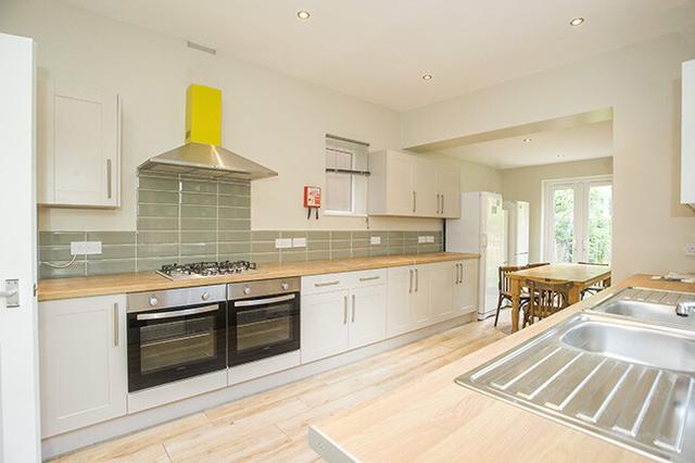 8 bed house — Broomgrove Road, Ecclesall