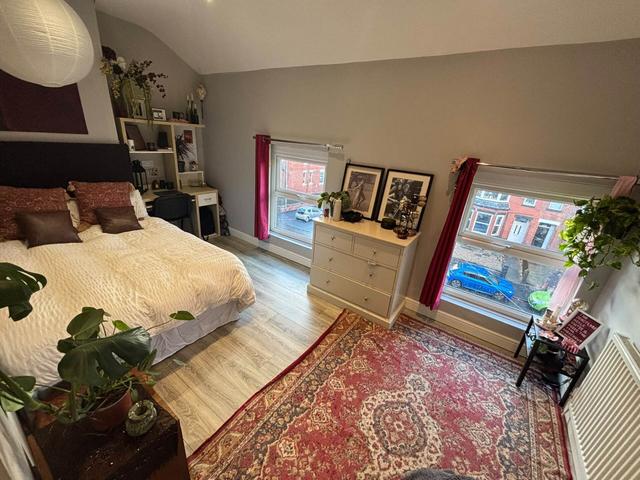 8 bed house — Egerton Road, Fallowfield