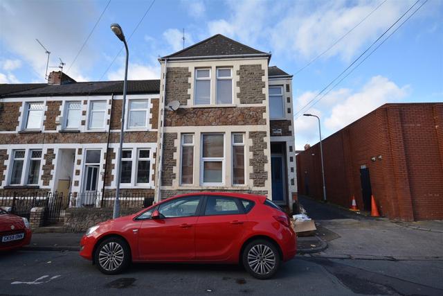 2 bed apartment — Whitchurch Place, Cathays