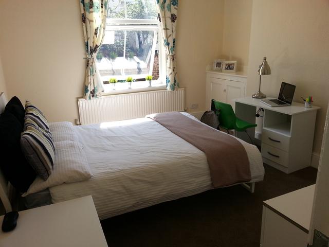 2 bed apartment — Ilkeston Road, Lenton