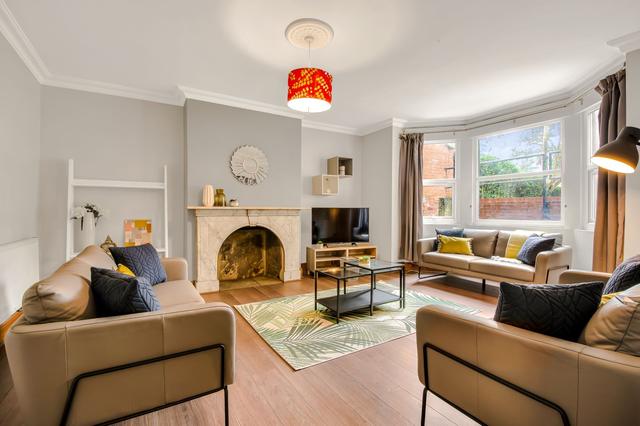 9 bed house — Richmond Road, Headingley