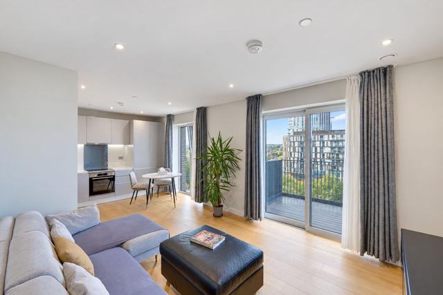 1 bed apartment — Ferry Lane, Camden