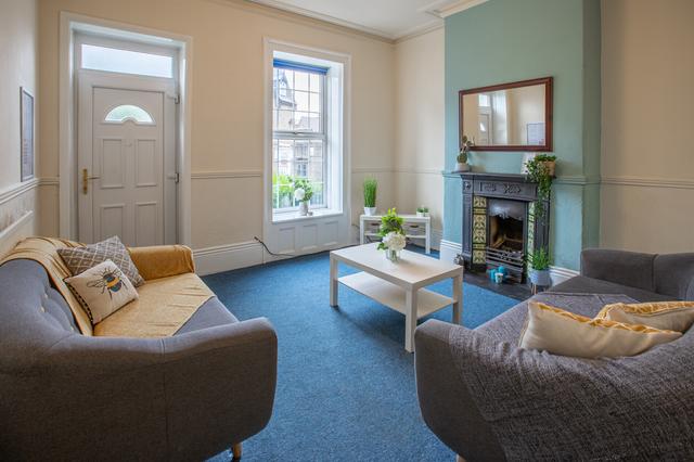 5 bed house — Whitham Road, Broomhill