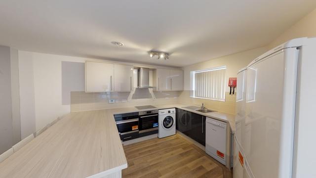 6 bed house — Huntingdon Street, City Centre