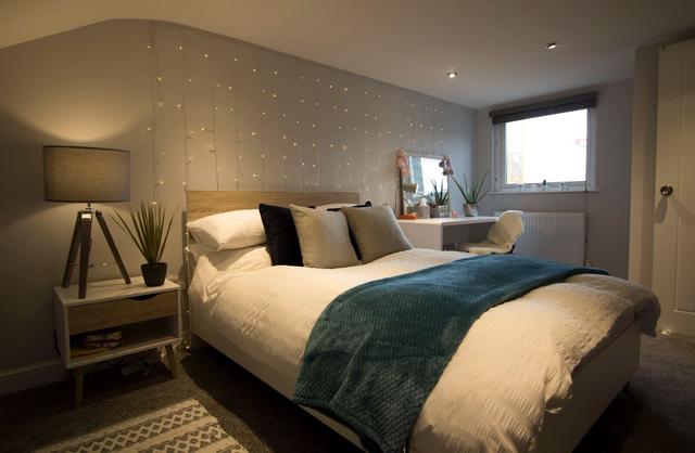 5 bed house — Watkin Street, City Centre