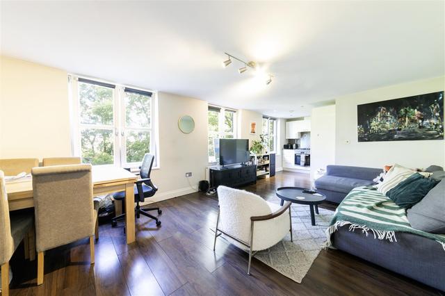1 bed apartment — 19 Crescent Road, Hackney