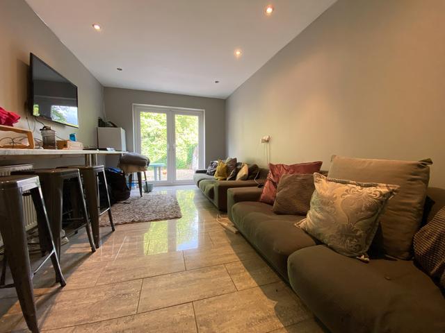 7 bed house — Gelligaer Street, Cathays