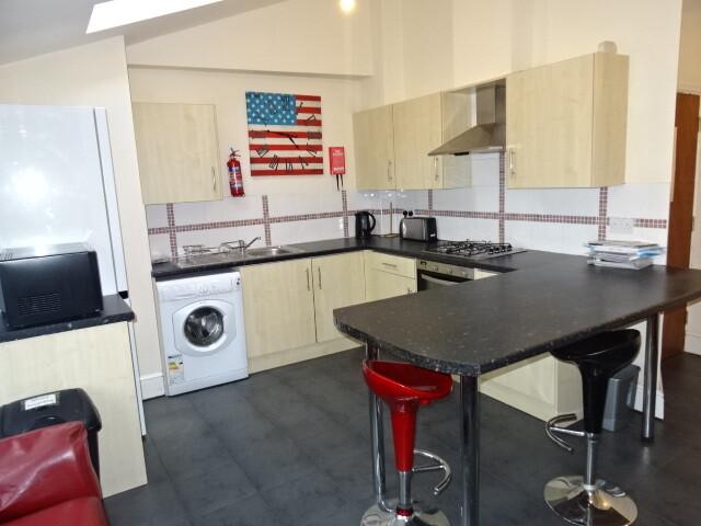 6 bed house — Broadway, Treforest, Treforest