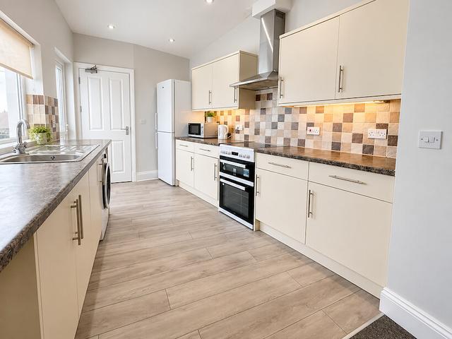 5 bed house — Argyle Street, City Centre