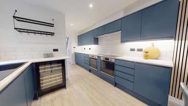 8 bed house — Llantwit Street, Cathays