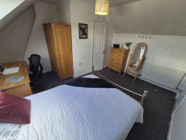5 bed house — Grafton Street, Newland