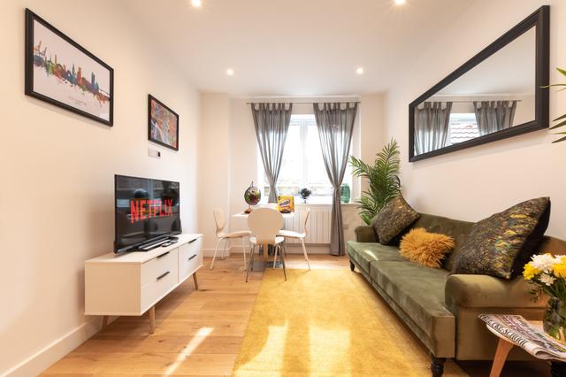 1 bed apartment — King’s House, 316 Shirley Road, Shirley