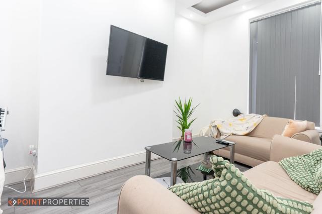 5 bed house — Smithdown Road, Wavertree