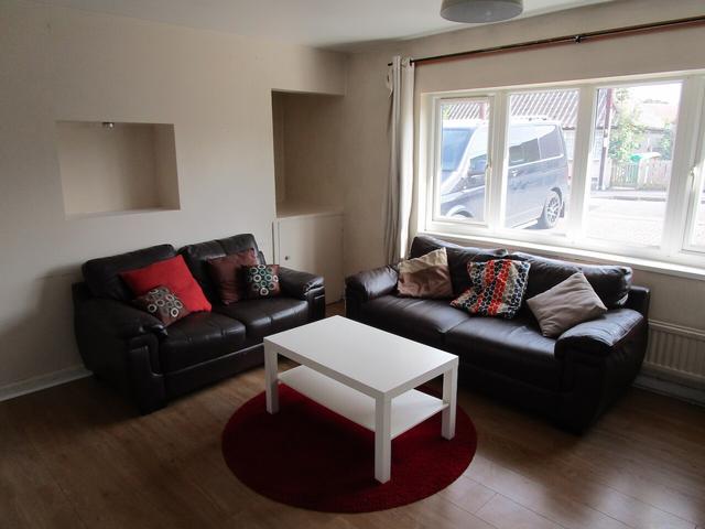 4 bed house — Broughton Drive, Wollaton