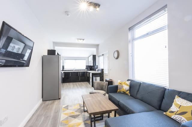 6 bed house — Auckland Avenue, Newland