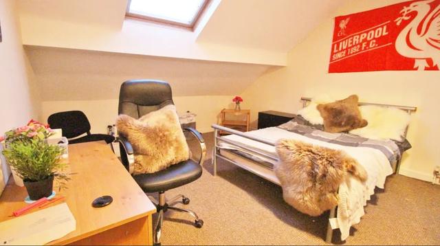6 bed apartment — Cardigan Road, Hyde Park