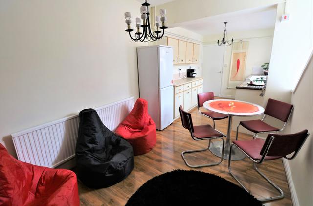 2 bed house — Ilkeston Road, Lenton