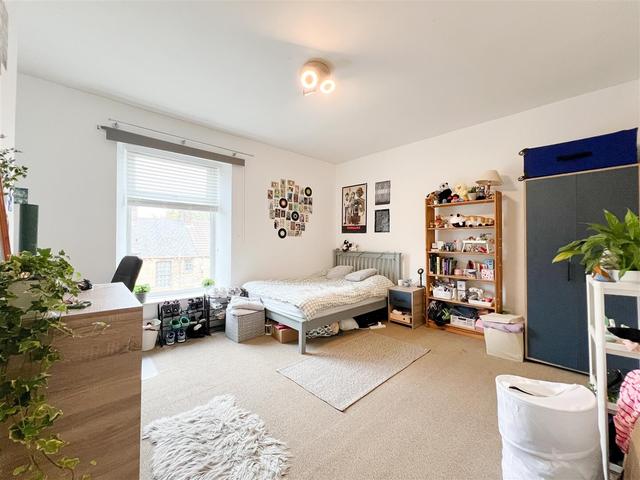 4 bed house — Crookes Road, Broomhill