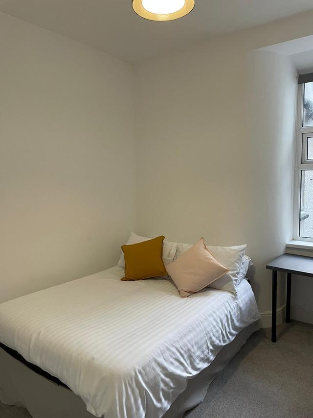 7 bed house — Hawthorne Avenue, Uplands