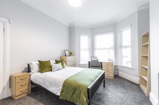 4 bed house — Auckland Avenue, Newland
