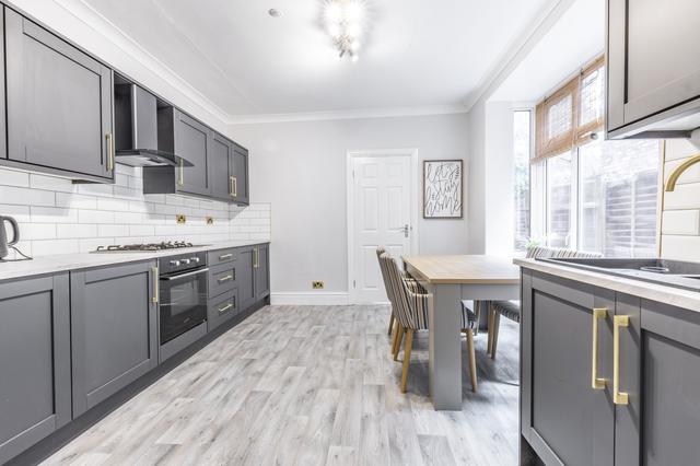 4 bed house — Heathcote Street, Beverley Road
