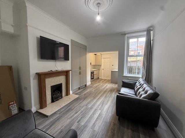 2 bed apartment — Fairfield Road, Jesmond