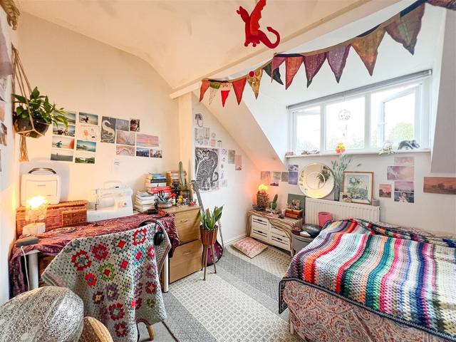 5 bed house — School Road, Crookes