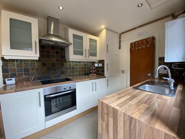 1 bed apartment — Erith Road, City Centre