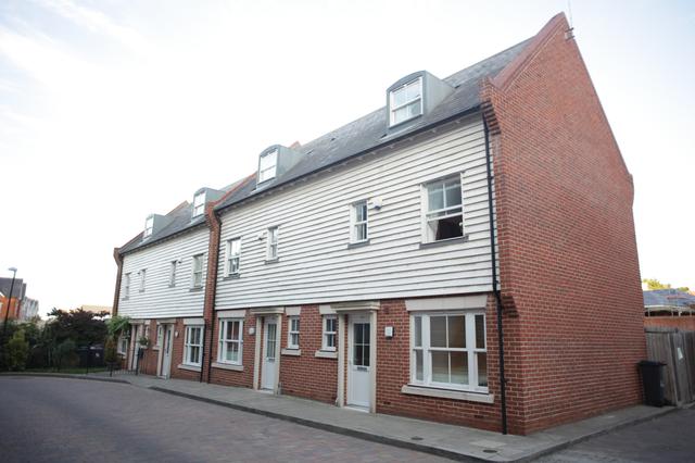 3 bed house — Barton Mill Road, City Centre