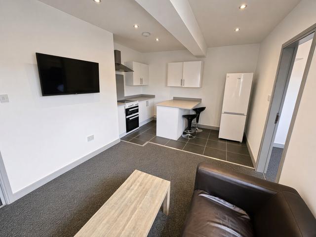 2 bed apartment — Hobson Road, Selly Oak