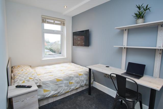 5 bed house — New Street, Kegworth